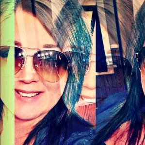 Meet your Posher, Tara